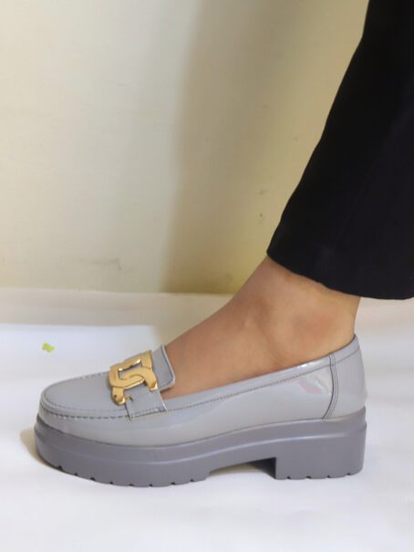 Gray - Women Close - 0023